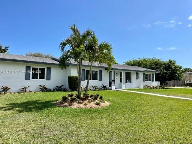 Recently Sold: $779,000 (3 beds, 2 baths, 1352 Square Feet)