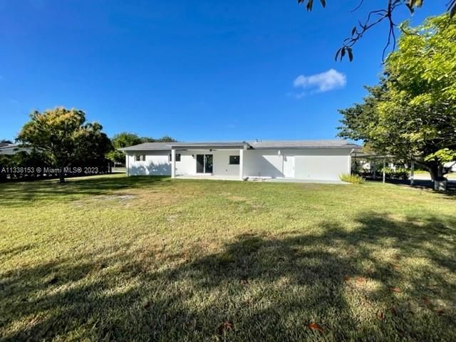 Recently Sold: $779,000 (3 beds, 2 baths, 1352 Square Feet)