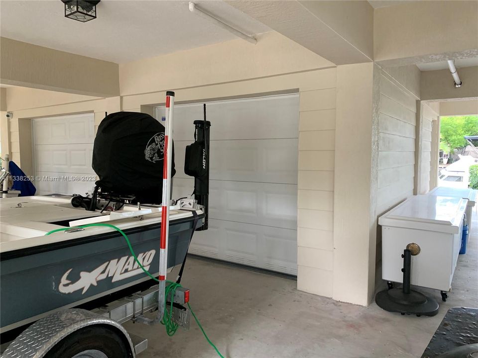 2 Automatic door  Garages