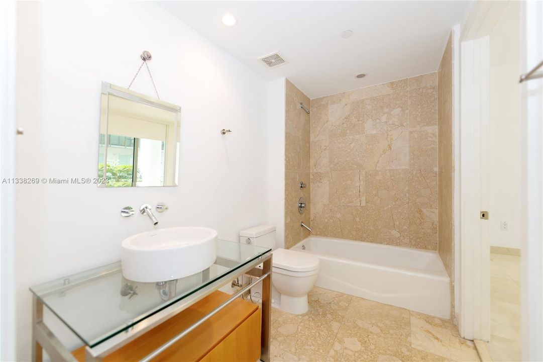 最近租的: $5,900 (2 贝兹, 2 浴室, 1700 平方英尺)