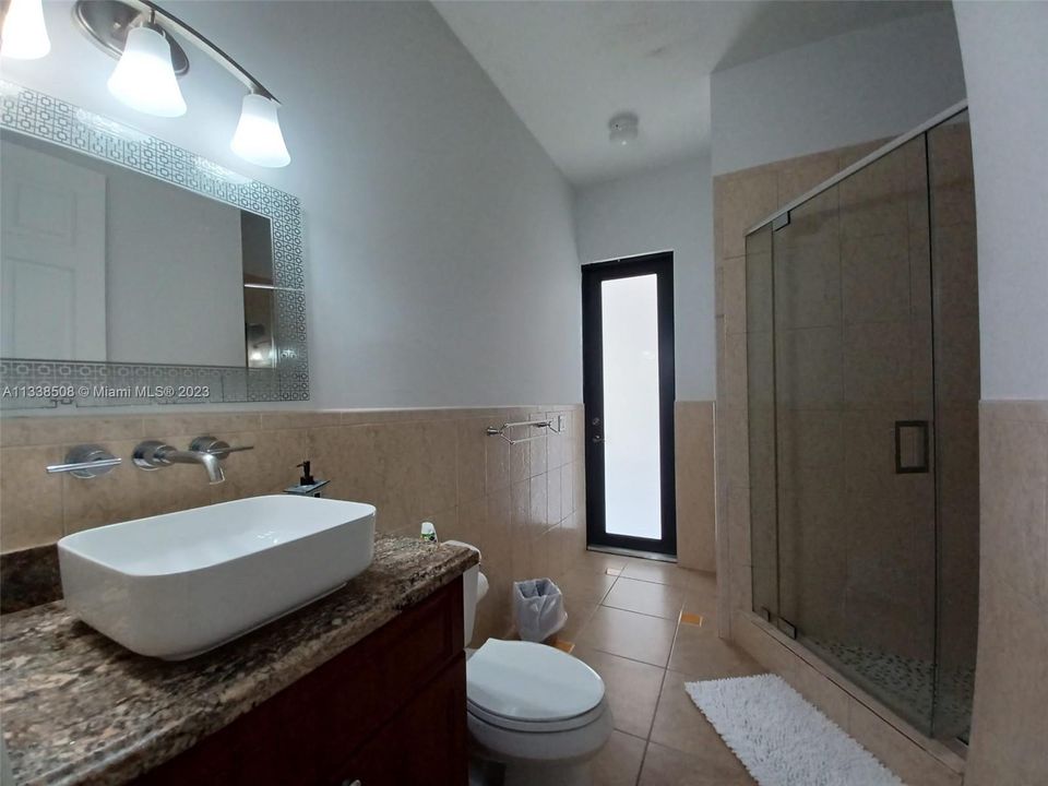 Recently Rented: $5,500 (4 beds, 4 baths, 2861 Square Feet)