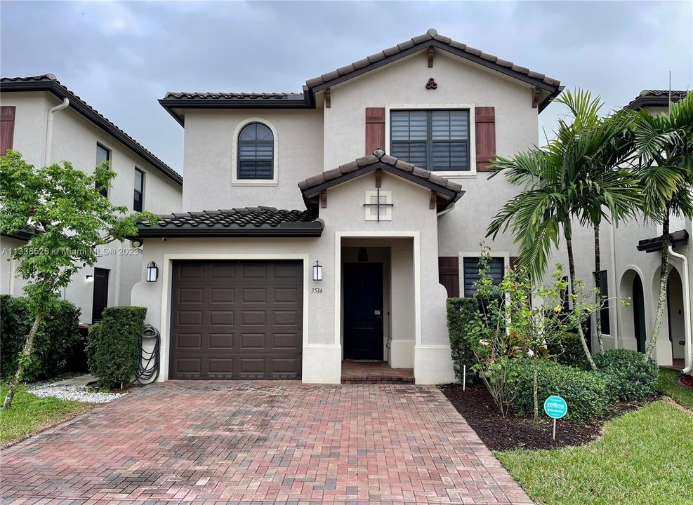 Recently Sold: $679,900 (5 beds, 3 baths, 2433 Square Feet)