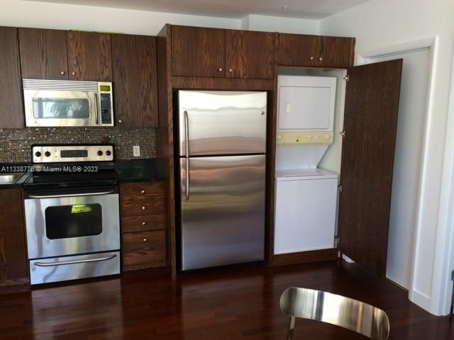 Recently Rented: $2,500 (1 beds, 1 baths, 648 Square Feet)