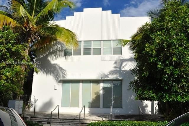 Recently Rented: $2,500 (1 beds, 1 baths, 648 Square Feet)