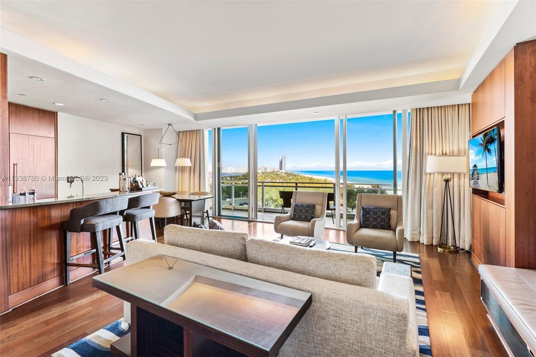 For Sale: $2,395,000 (1 beds, 1 baths, 1147 Square Feet)