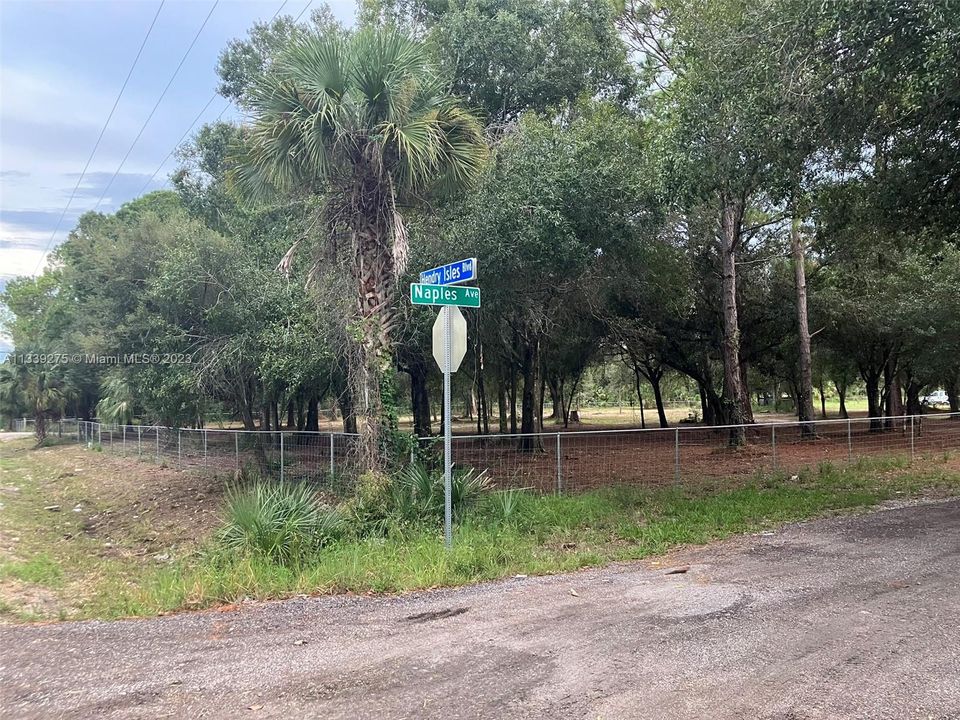 Vendido Recientemente: $129,000 (2.50 acres)