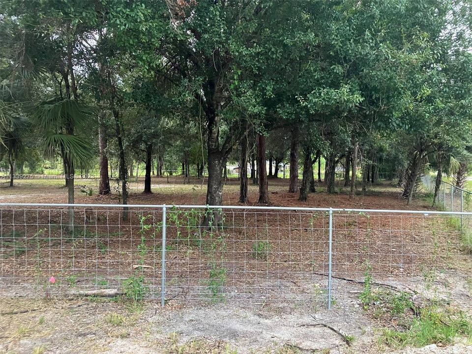 Vendido Recientemente: $129,000 (2.50 acres)