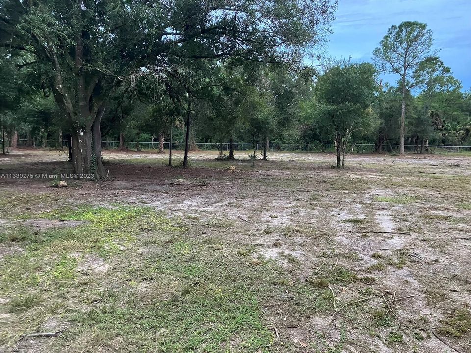 Vendido Recientemente: $129,000 (2.50 acres)