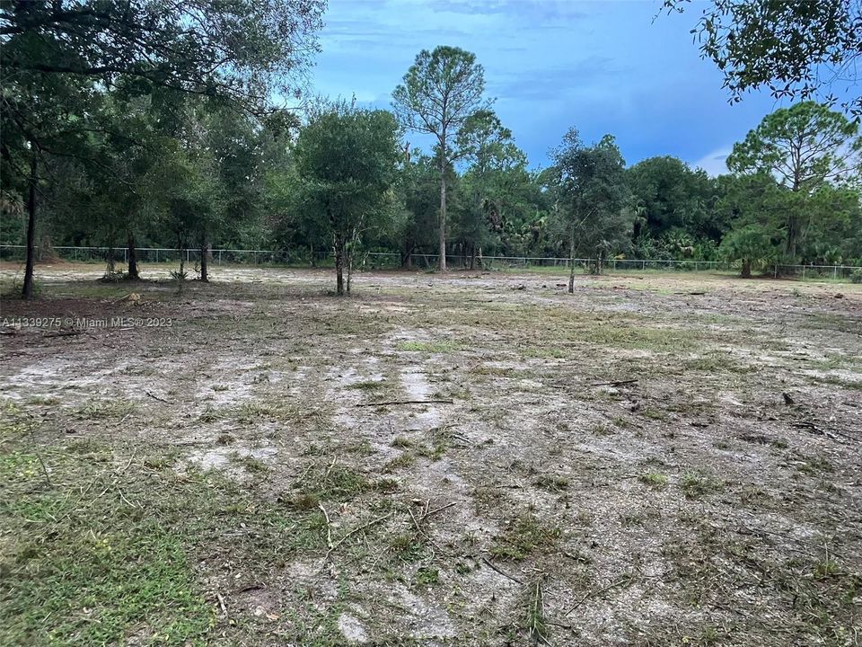 Vendido Recientemente: $129,000 (2.50 acres)