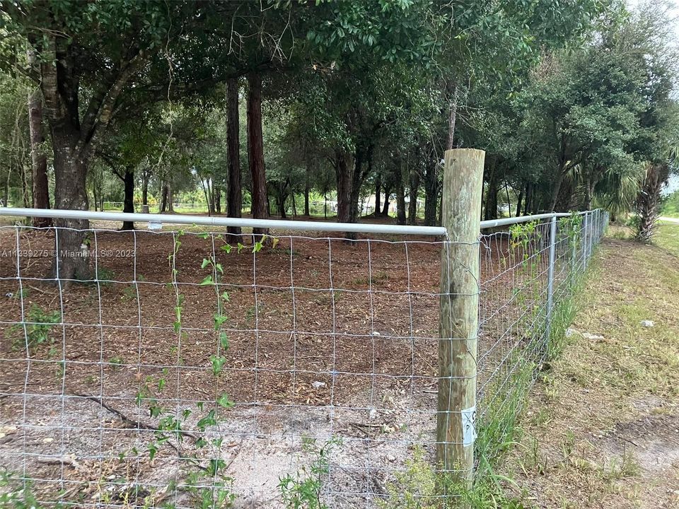 Vendido Recientemente: $129,000 (2.50 acres)