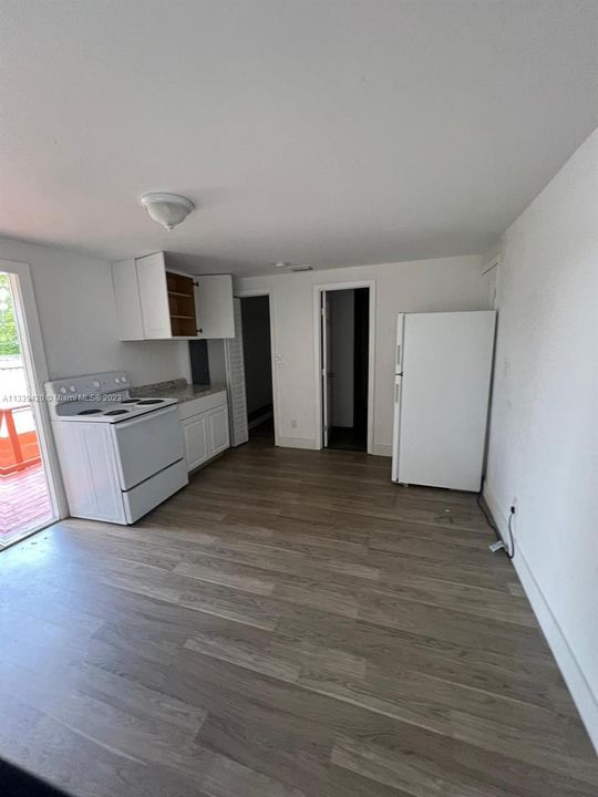 Recently Rented: $1,200 (1 beds, 1 baths, 900 Square Feet)