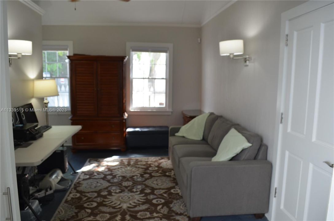 Недавно арендовано: $3,500 (1 спален, 1 ванн, 400 Квадратных фут)