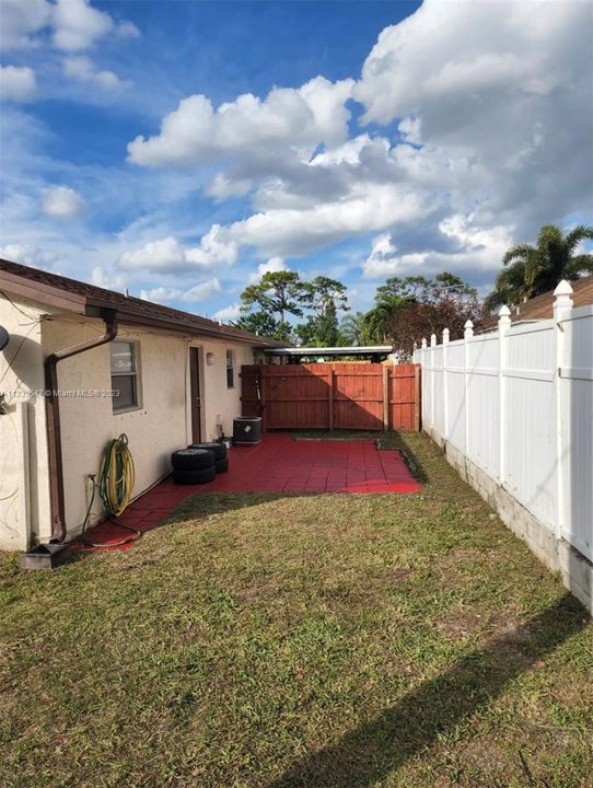 Недавно арендовано: $1,700 (2 спален, 1 ванн, 900 Квадратных фут)