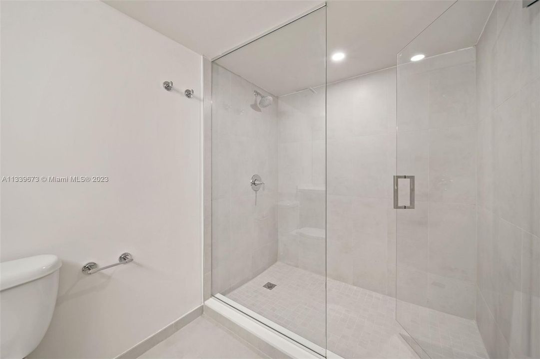 最近租的: $4,300 (2 贝兹, 2 浴室, 1398 平方英尺)