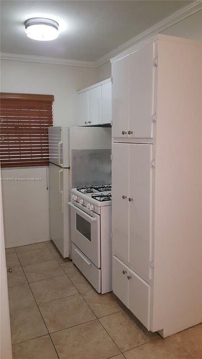 Recently Rented: $1,650 (1 beds, 1 baths, 560 Square Feet)