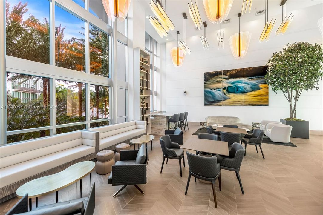 Недавно продано: $7,600,000 (4 спален, 3 ванн, 4135 Квадратных фут)