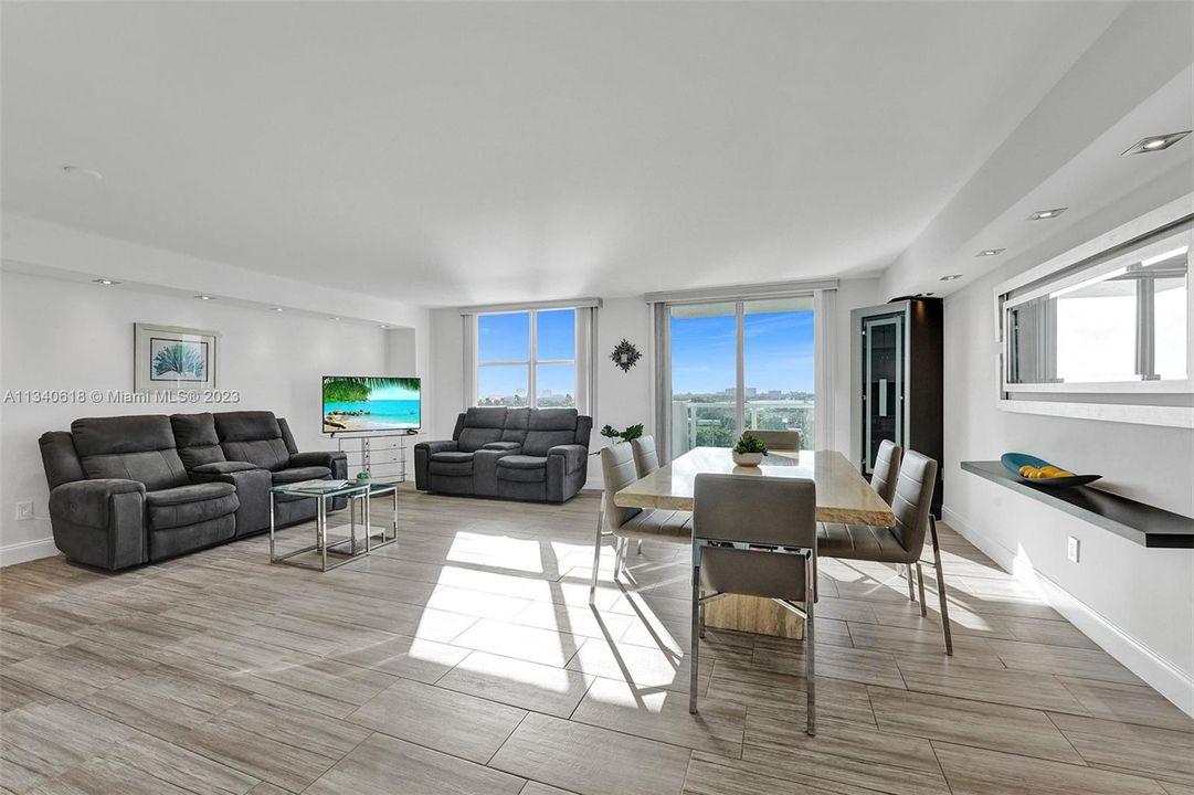 Recently Sold: $700,000 (2 beds, 2 baths, 1484 Square Feet)