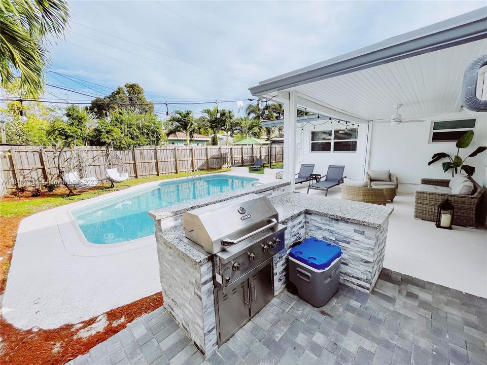 Recently Sold: $841,000 (3 beds, 2 baths, 1662 Square Feet)