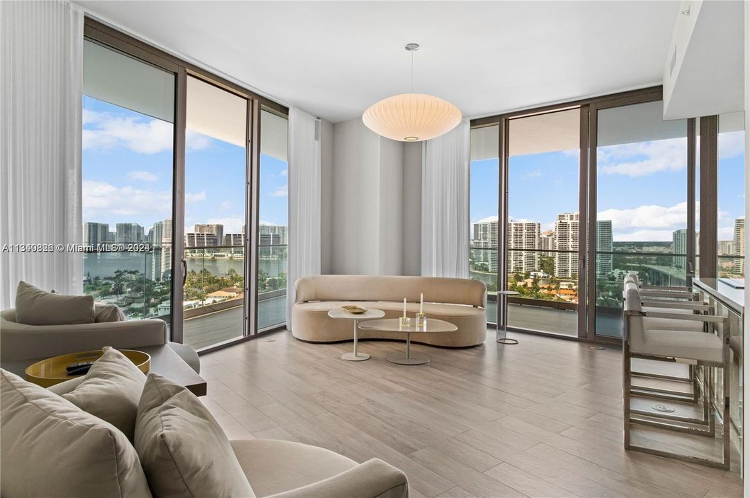 For Sale: $2,695,000 (2 beds, 2 baths, 1223 Square Feet)