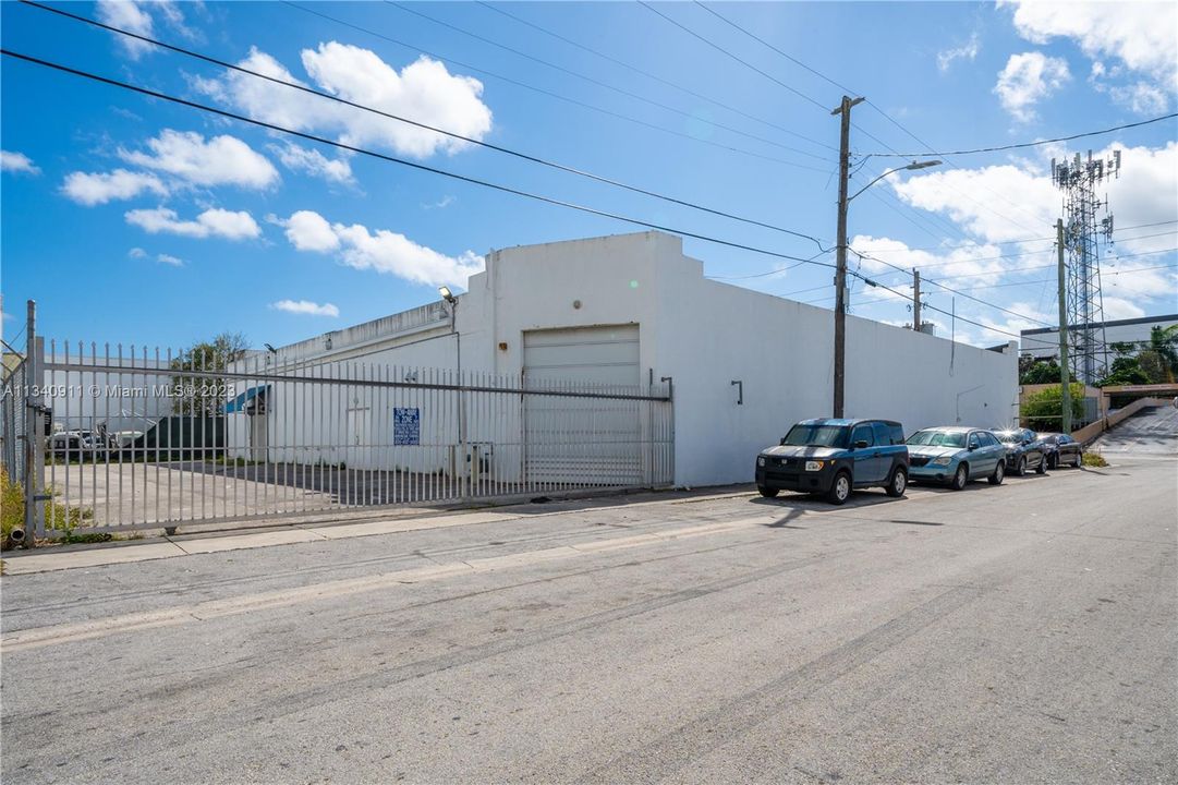 Recently Rented: $18,000 (0 beds, 0 baths, 0 Square Feet)
