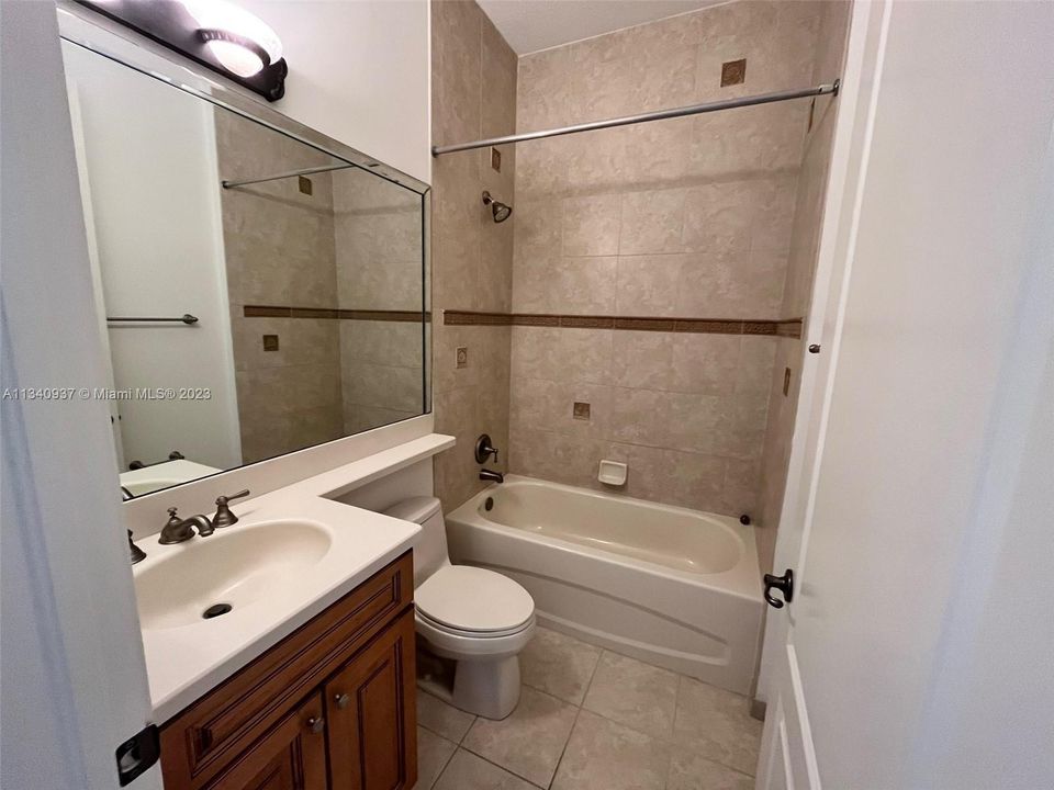 2nd Floor in-suite bath