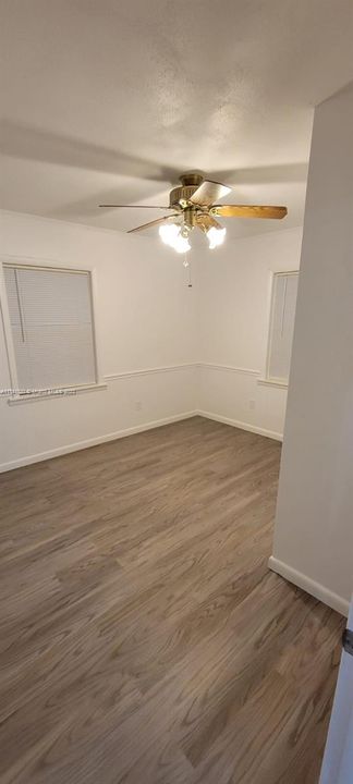 Vendido Recientemente: $189,900 (3 camas, 2 baños, 0 Pies cuadrados)