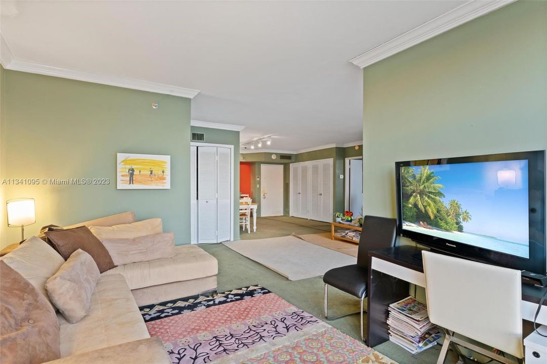 Недавно продано: $890,000 (2 спален, 2 ванн, 1154 Квадратных фут)