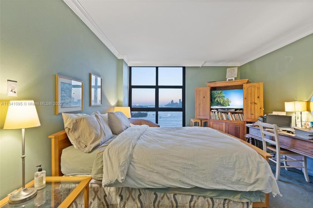 Недавно продано: $890,000 (2 спален, 2 ванн, 1154 Квадратных фут)