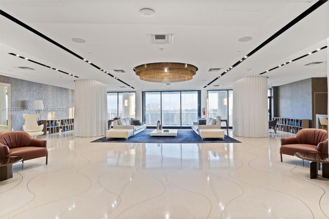 Недавно продано: $890,000 (2 спален, 2 ванн, 1154 Квадратных фут)