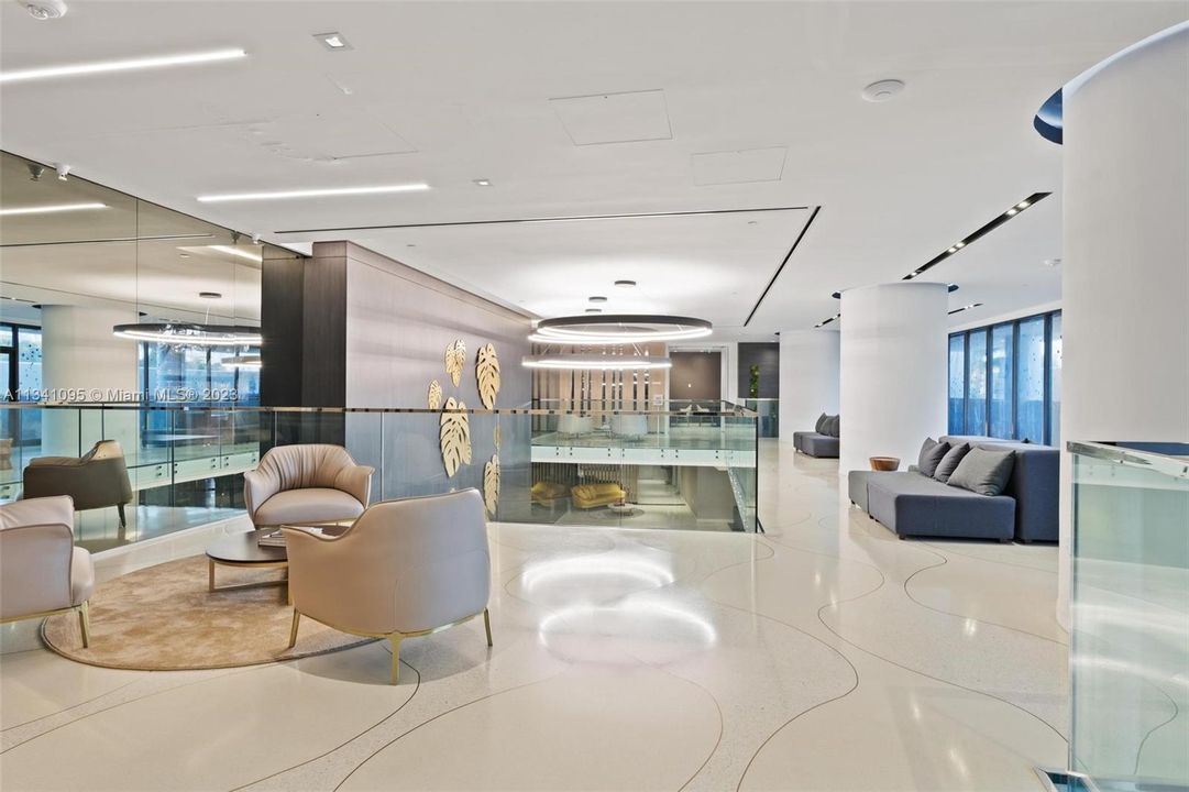 Недавно продано: $890,000 (2 спален, 2 ванн, 1154 Квадратных фут)