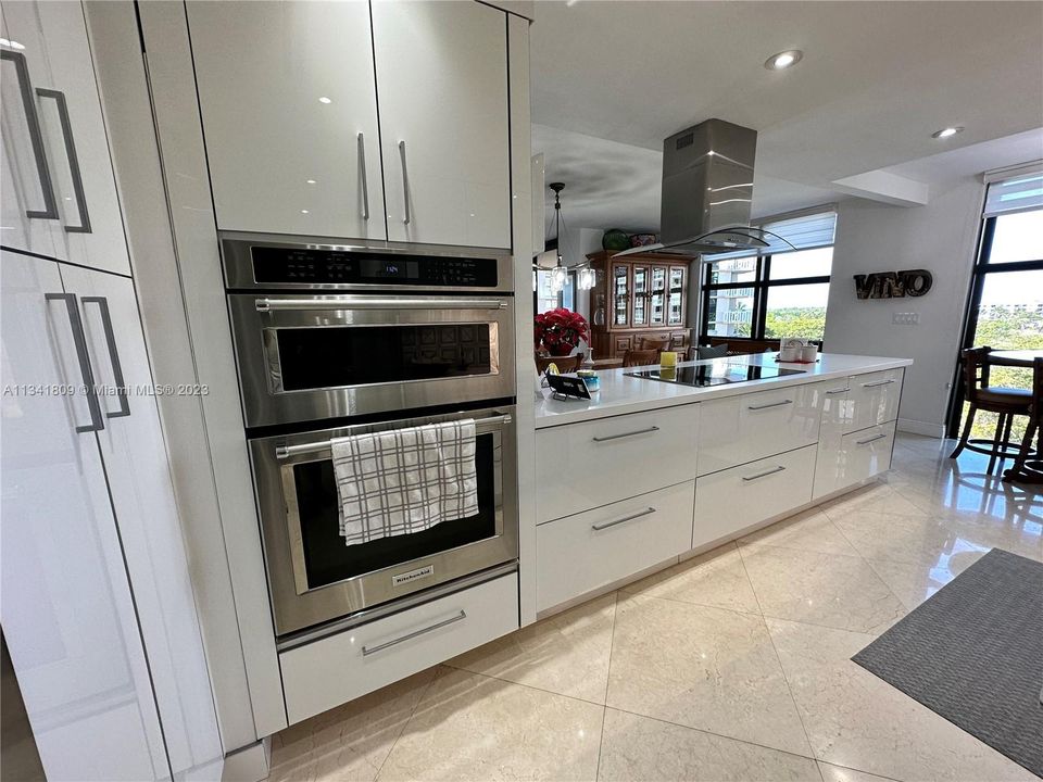 最近售出: $1,375,000 (2 贝兹, 2 浴室, 1782 平方英尺)