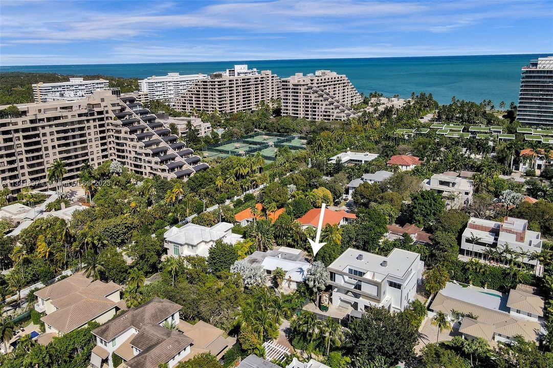 Recently Sold: $4,300,000 (3 beds, 3 baths, 3310 Square Feet)