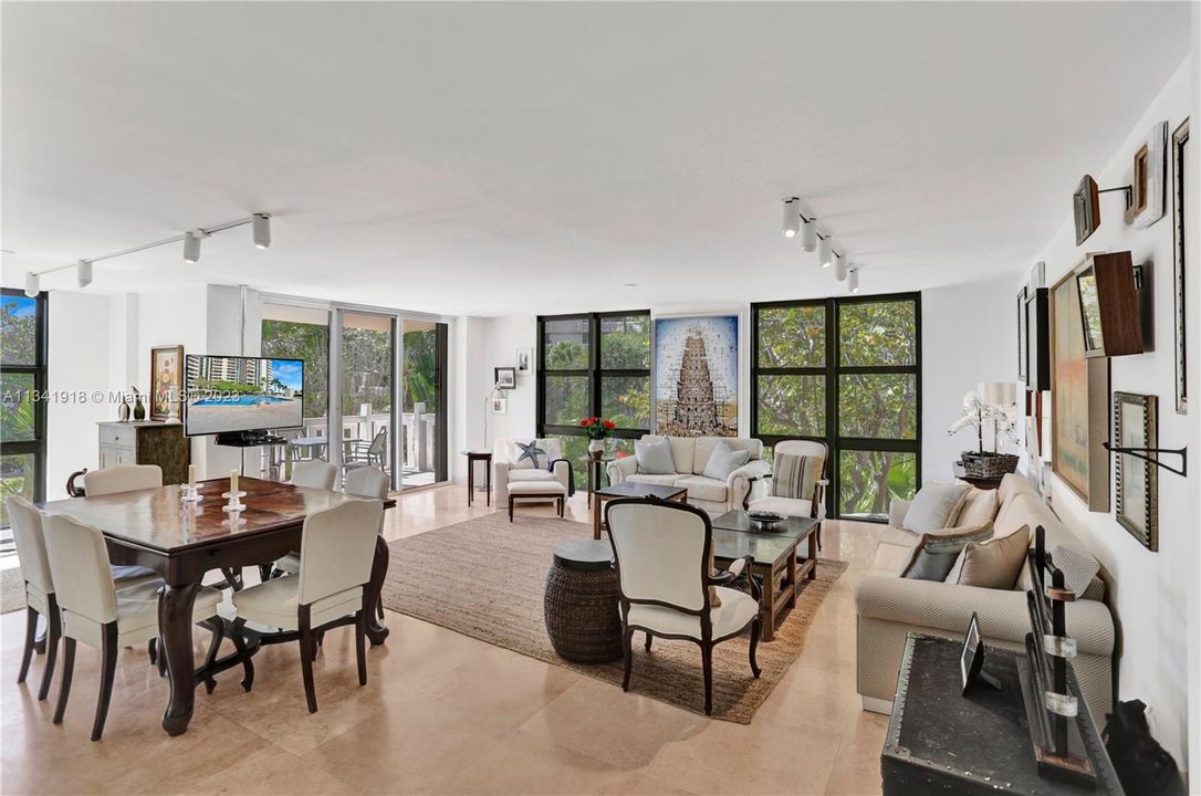 Recently Sold: $1,350,000 (2 beds, 2 baths, 1782 Square Feet)