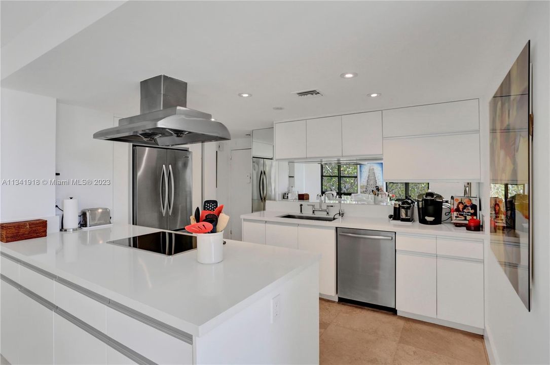 Recently Sold: $1,350,000 (2 beds, 2 baths, 1782 Square Feet)