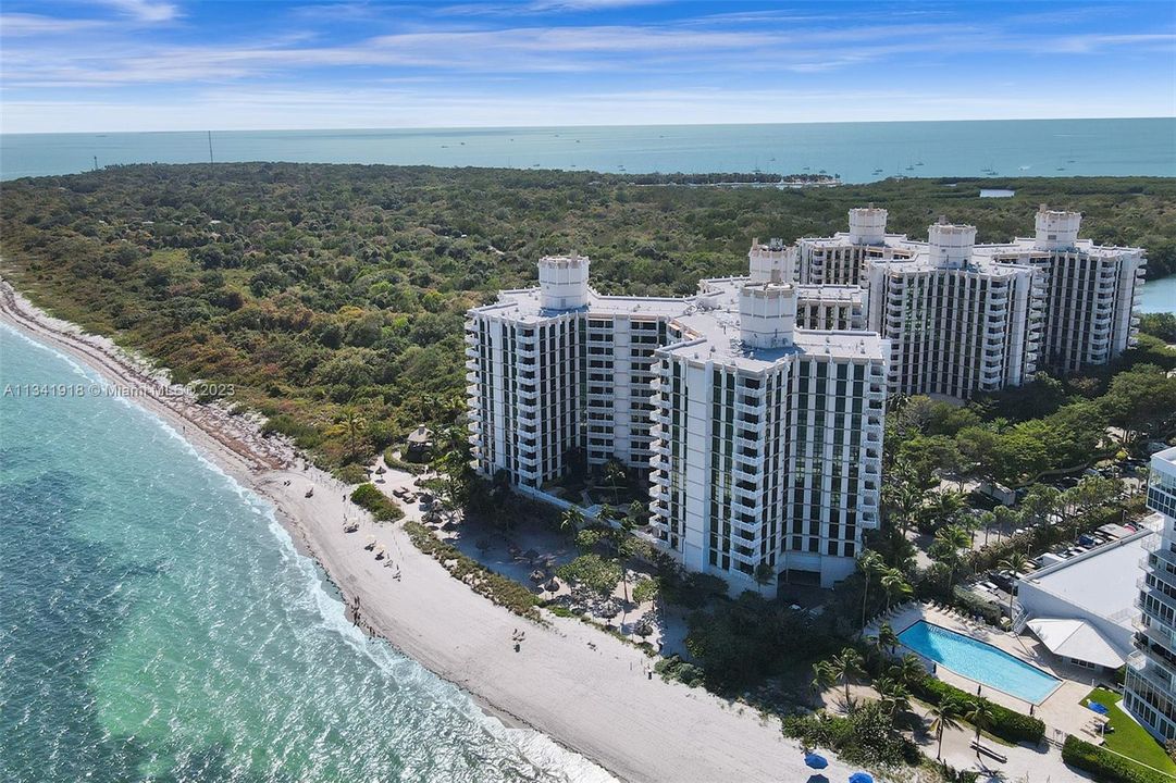 Recently Sold: $1,350,000 (2 beds, 2 baths, 1782 Square Feet)