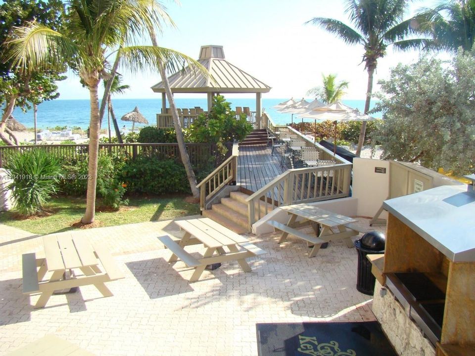 Recently Sold: $1,350,000 (2 beds, 2 baths, 1782 Square Feet)