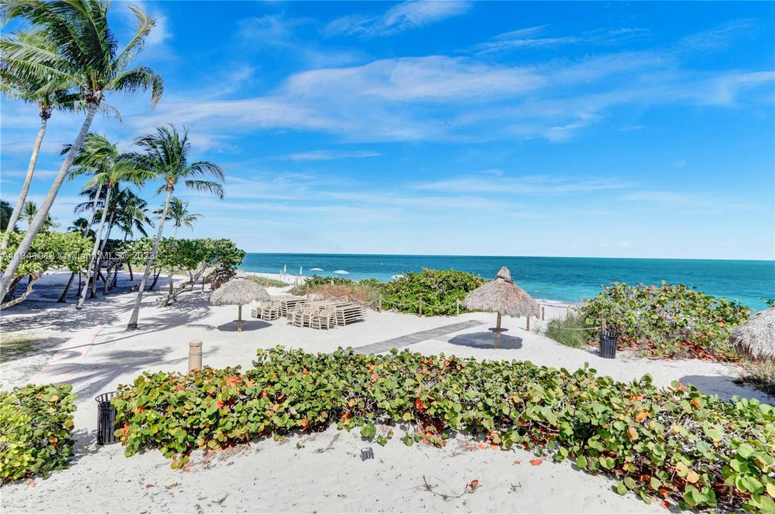 Recently Sold: $1,350,000 (2 beds, 2 baths, 1782 Square Feet)