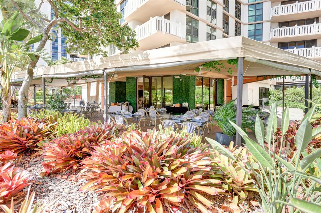 Recently Sold: $1,350,000 (2 beds, 2 baths, 1782 Square Feet)