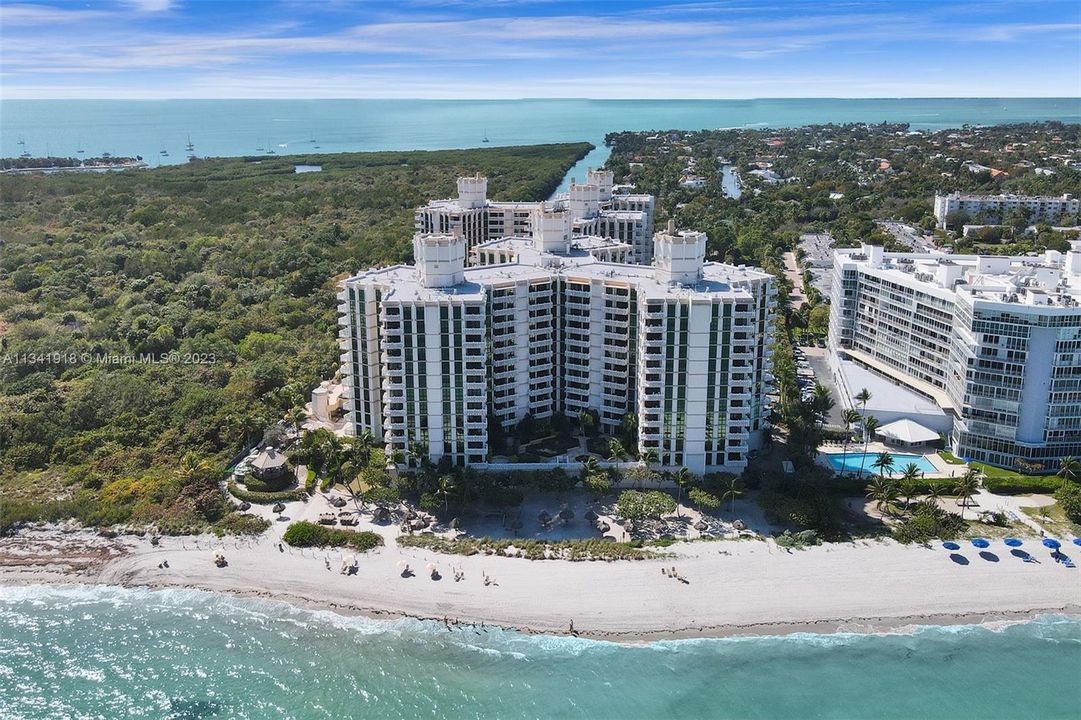 Recently Sold: $1,350,000 (2 beds, 2 baths, 1782 Square Feet)