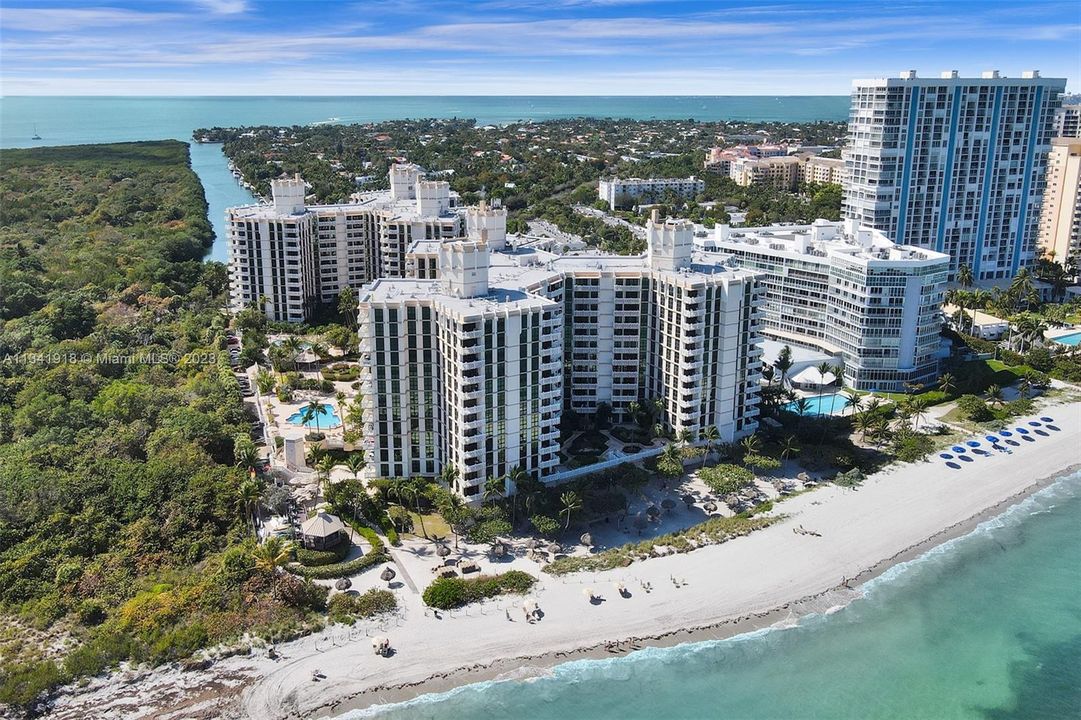 Recently Sold: $1,350,000 (2 beds, 2 baths, 1782 Square Feet)