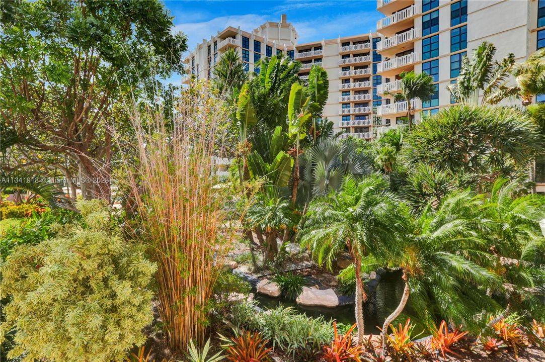 Recently Sold: $1,350,000 (2 beds, 2 baths, 1782 Square Feet)