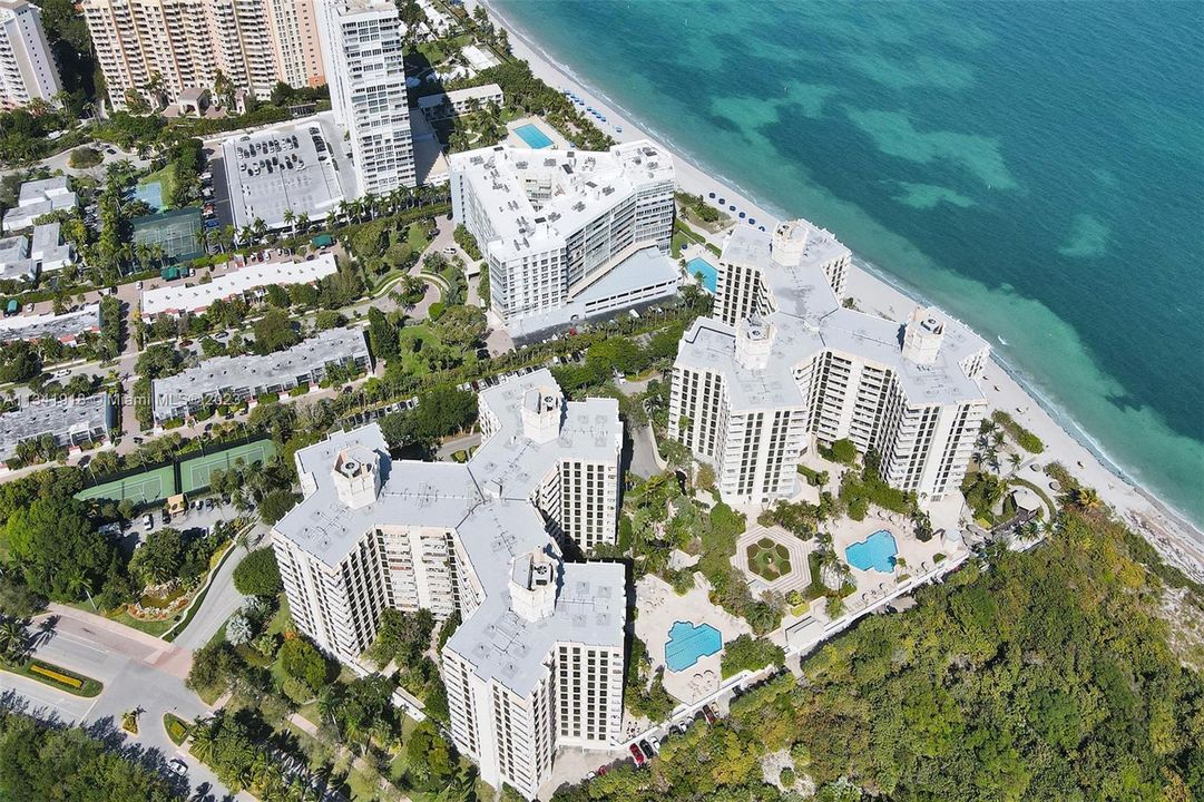 Recently Sold: $1,350,000 (2 beds, 2 baths, 1782 Square Feet)