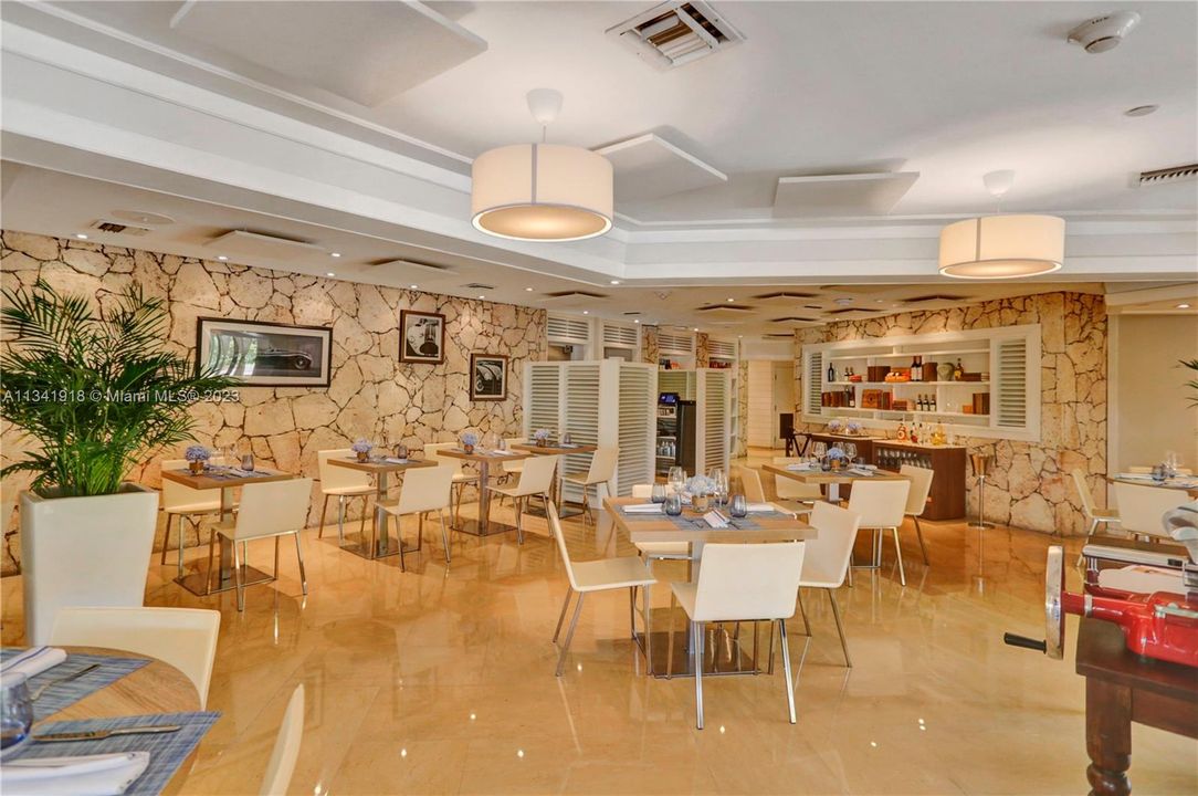 Recently Sold: $1,350,000 (2 beds, 2 baths, 1782 Square Feet)