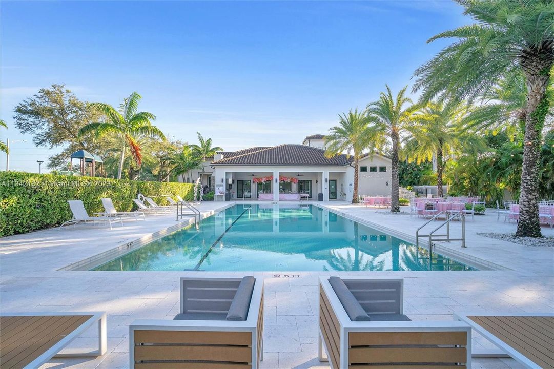 Recently Sold: $1,275,000 (4 beds, 3 baths, 2639 Square Feet)