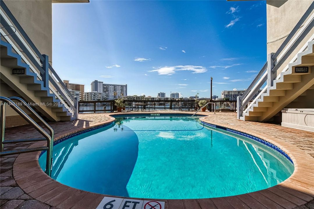 Vendido Recientemente: $4,300,000 (0 camas, 0 baños, 11049 Pies cuadrados)