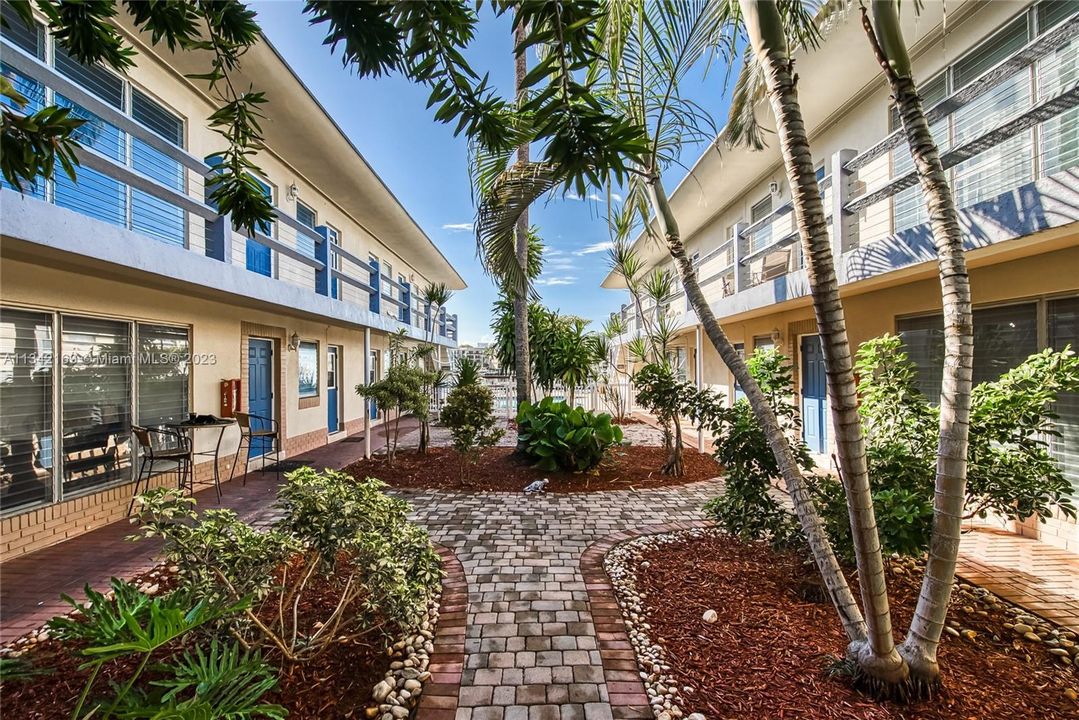 Vendido Recientemente: $4,300,000 (0 camas, 0 baños, 11049 Pies cuadrados)