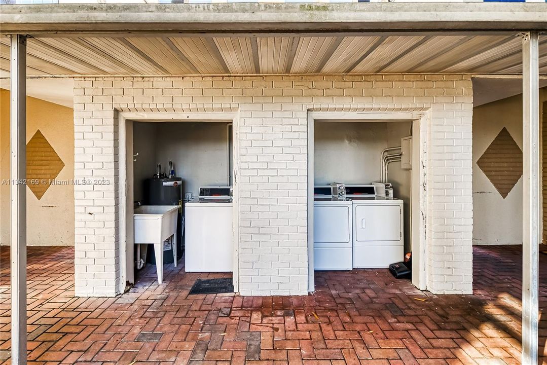 Vendido Recientemente: $4,300,000 (0 camas, 0 baños, 11049 Pies cuadrados)