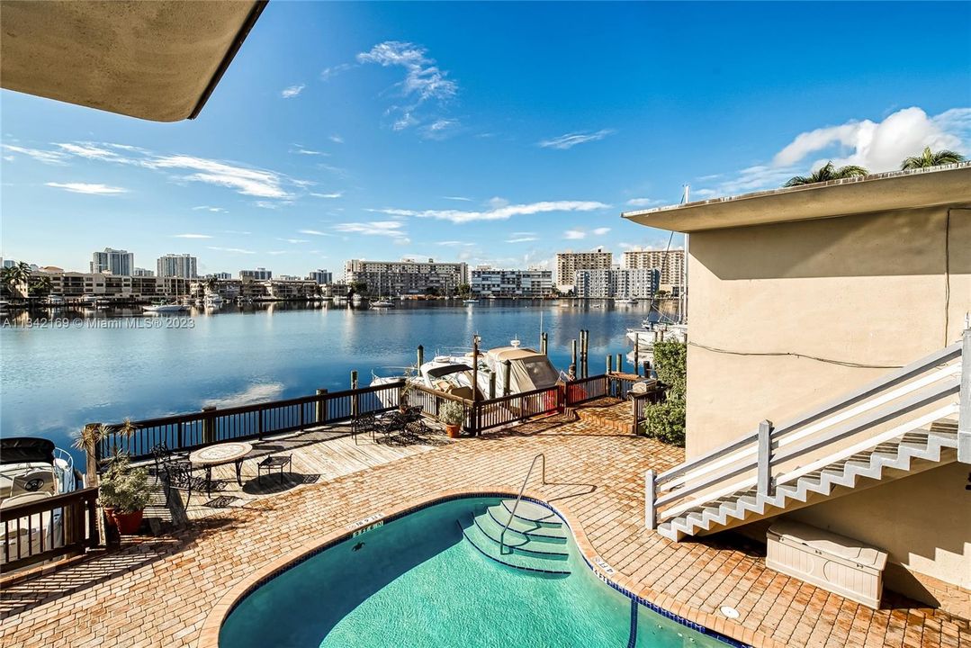 Vendido Recientemente: $4,300,000 (0 camas, 0 baños, 11049 Pies cuadrados)