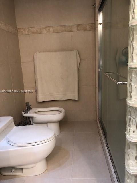 Recently Rented: $3,200 (2 beds, 2 baths, 1145 Square Feet)