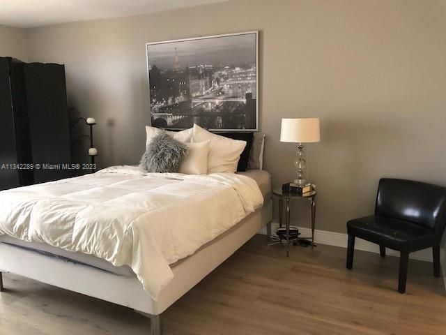 Recently Rented: $3,200 (2 beds, 2 baths, 1145 Square Feet)